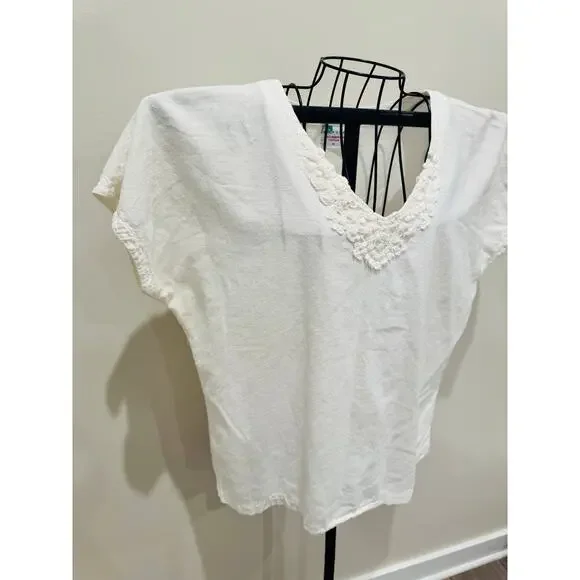 Cotton USA Women’s Small White V Neck Short Sleeve Top - Picture 3 of 6